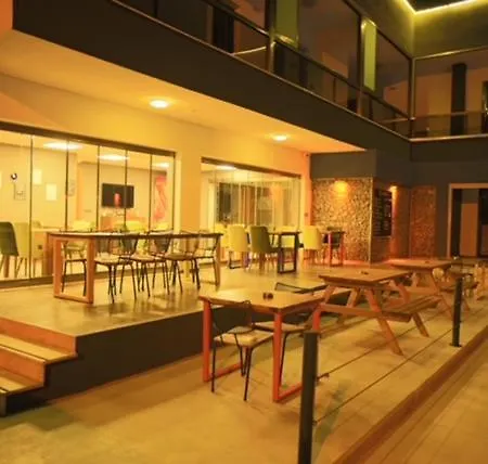 Hotel Kuluep Laka 1969